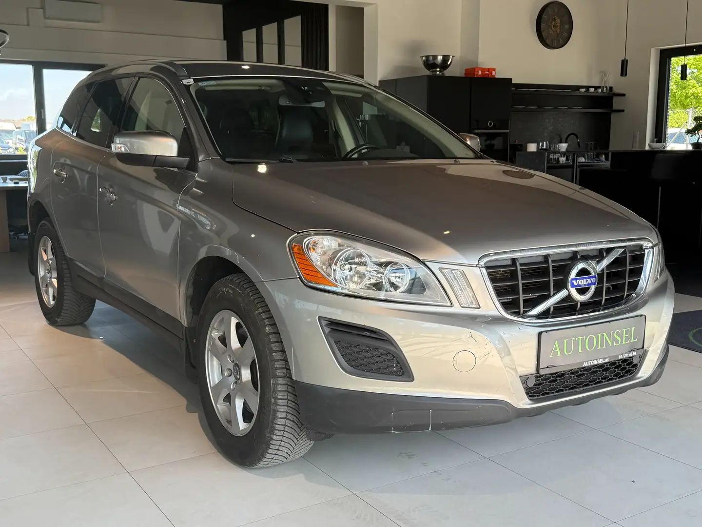 Vehicle image, number 2