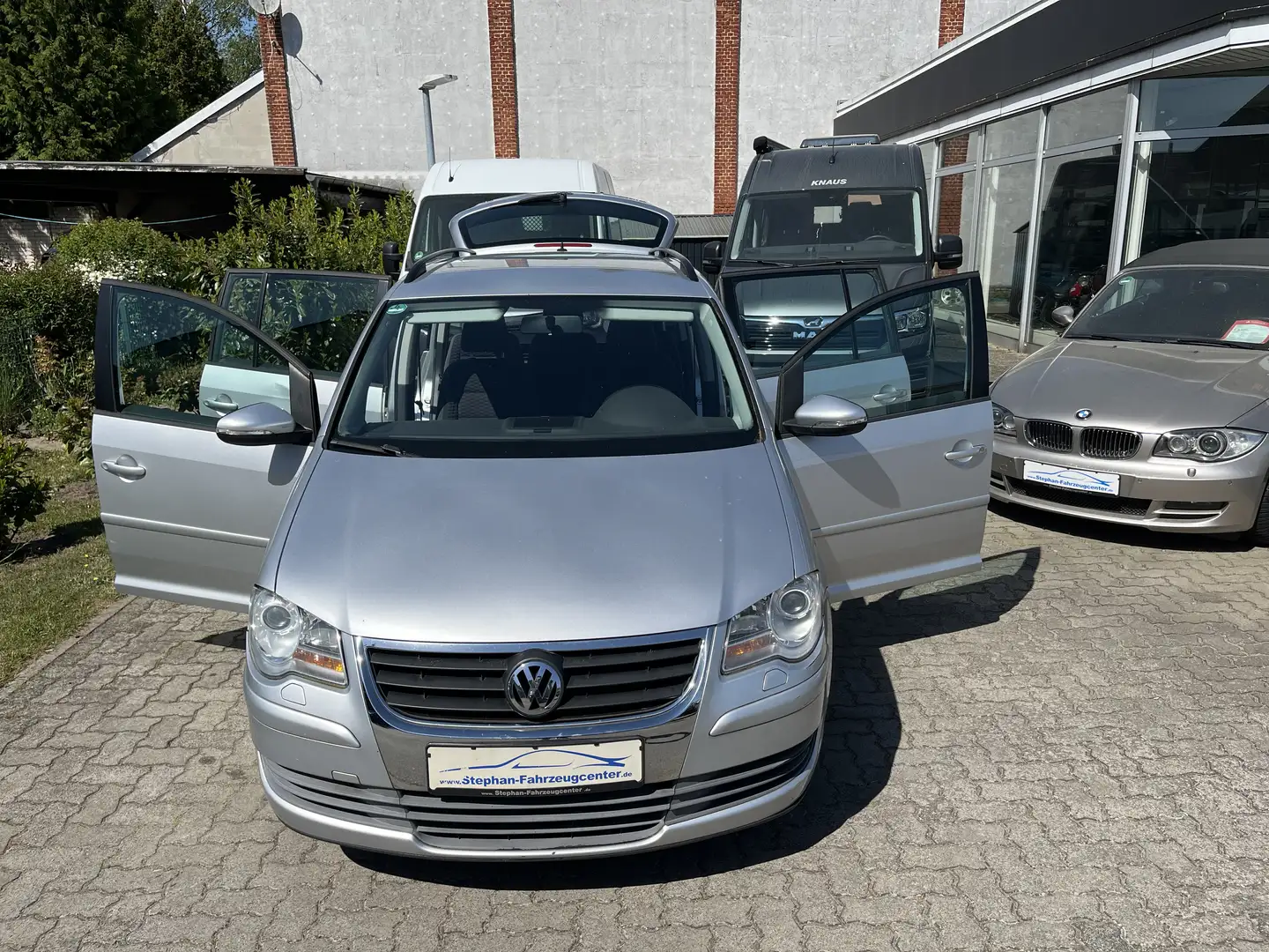 Vehicle image, number 15