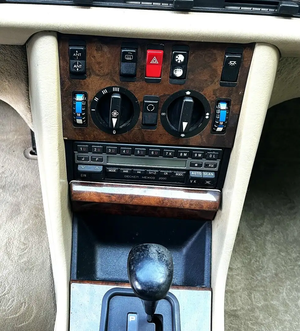 Vehicle image, number 11