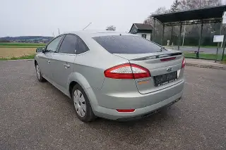 Vehicle image thumbnail, number 6