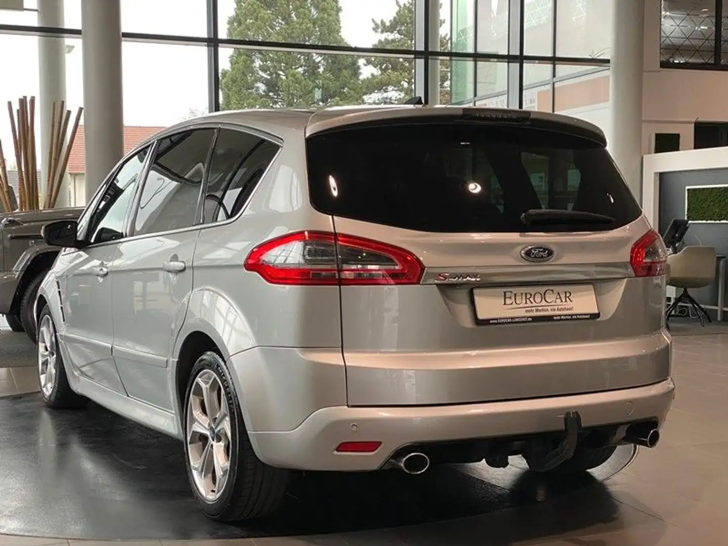 Vehicle image, number 3