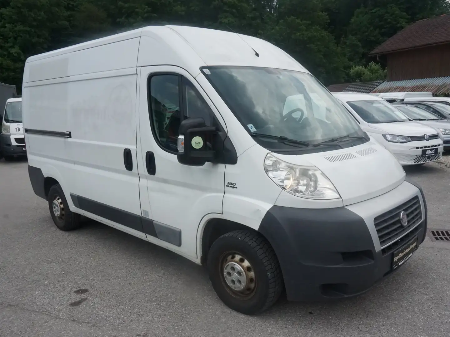 Vehicle image, number 15