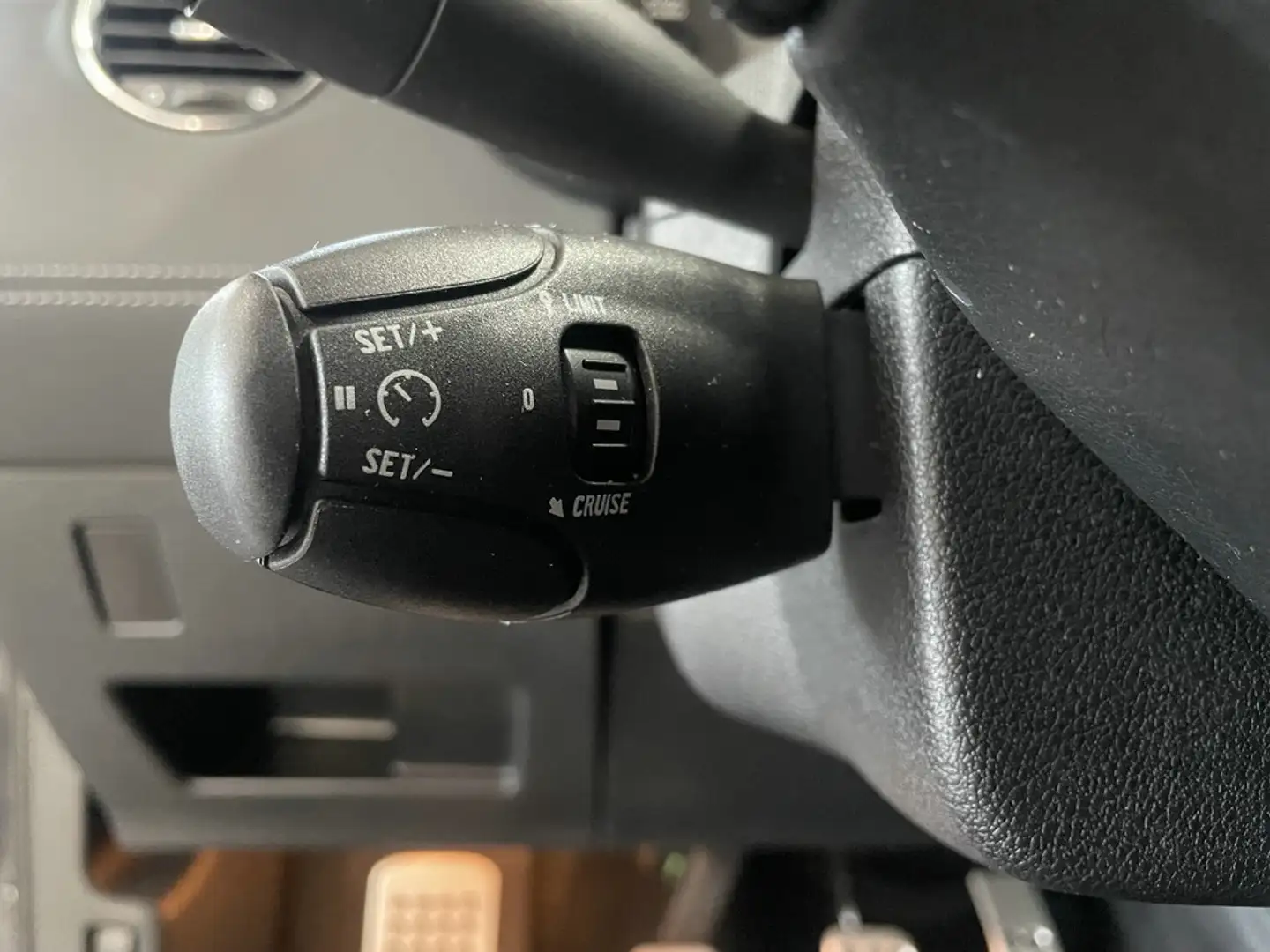 Vehicle image, number 8
