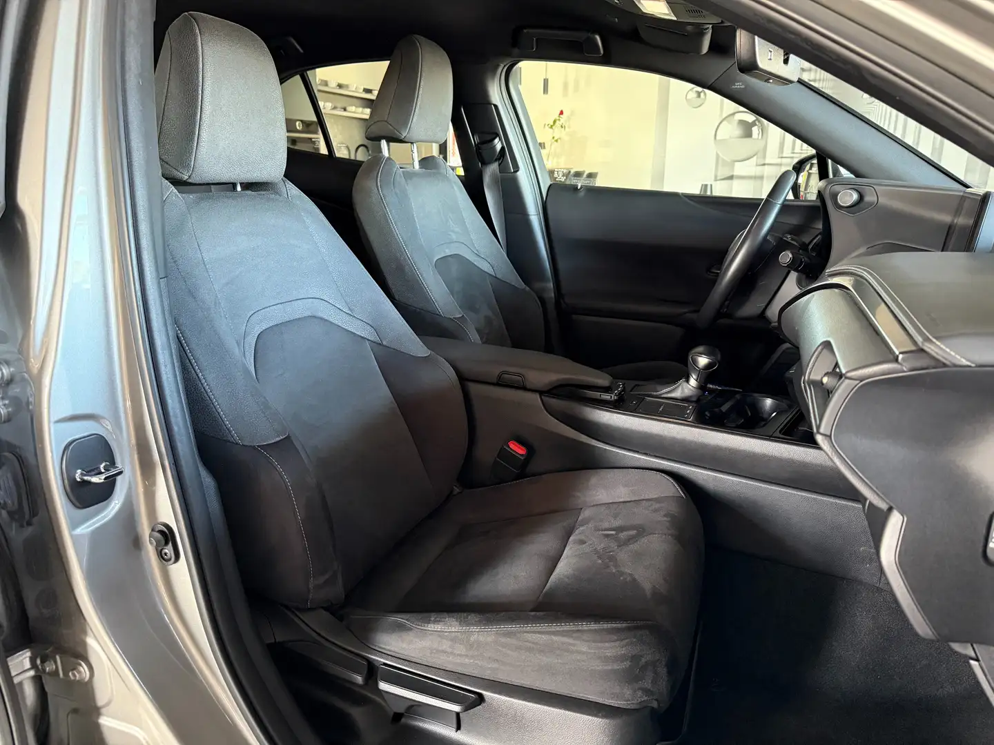 Vehicle image, number 5