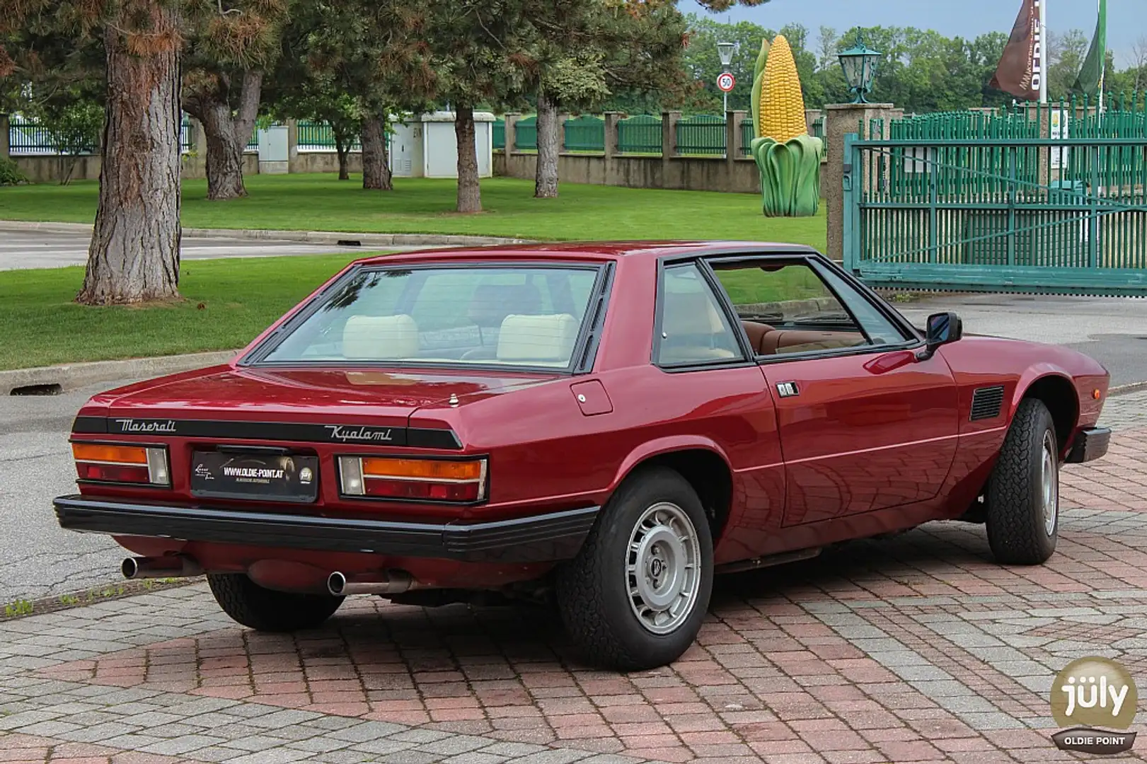 Vehicle image, number 14