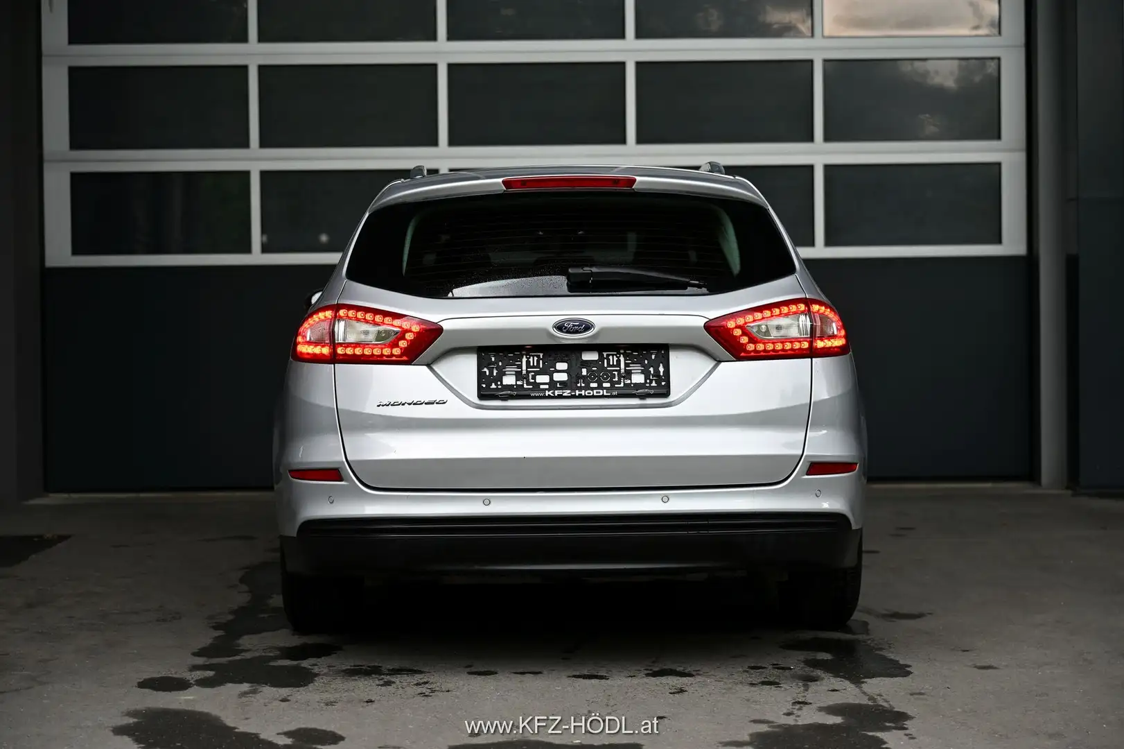 Vehicle image, number 4