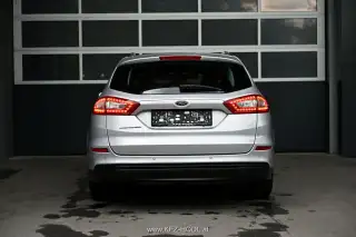Vehicle image thumbnail, number 4