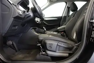 Vehicle image thumbnail, number 9