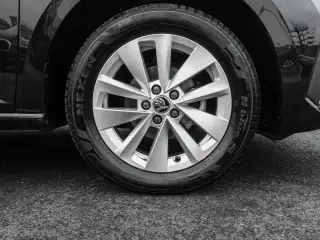 Vehicle image thumbnail, number 7