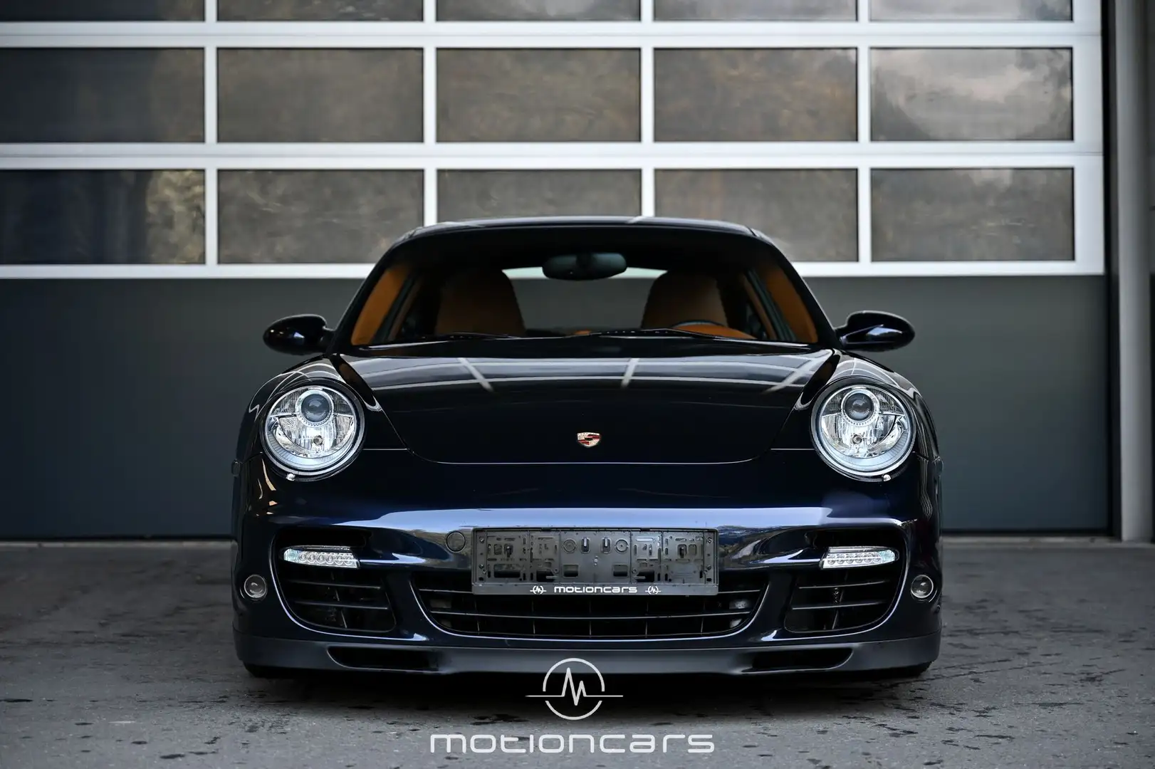 Vehicle image, number 3