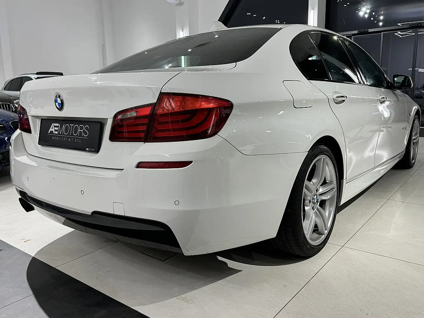 Vehicle image, number 11