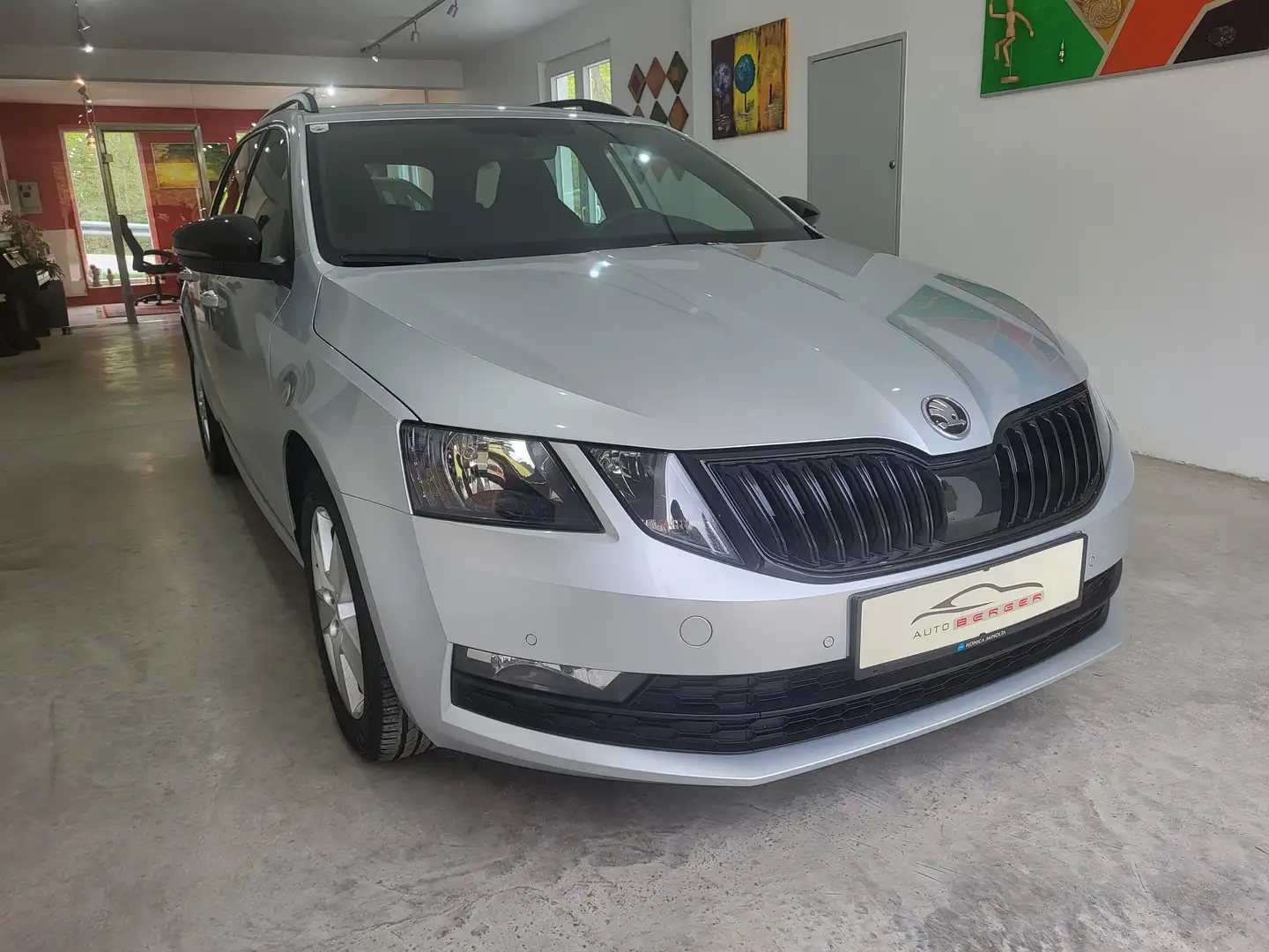 Vehicle image, number 3