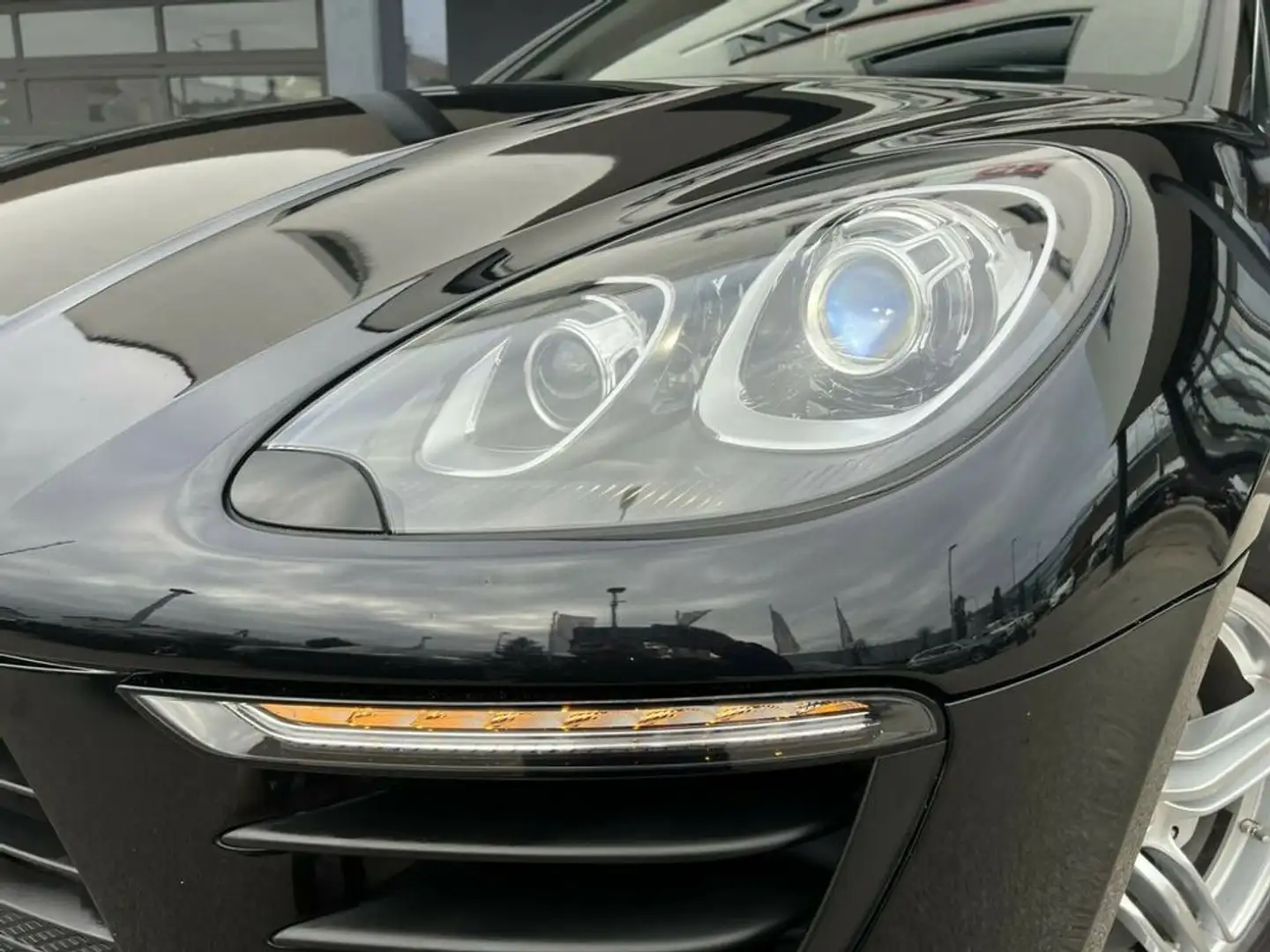 Vehicle image, number 5