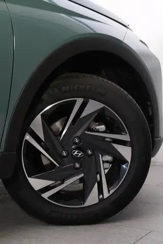 Vehicle image thumbnail, number 5