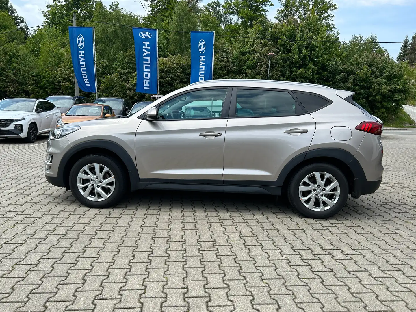 Vehicle image, number 2