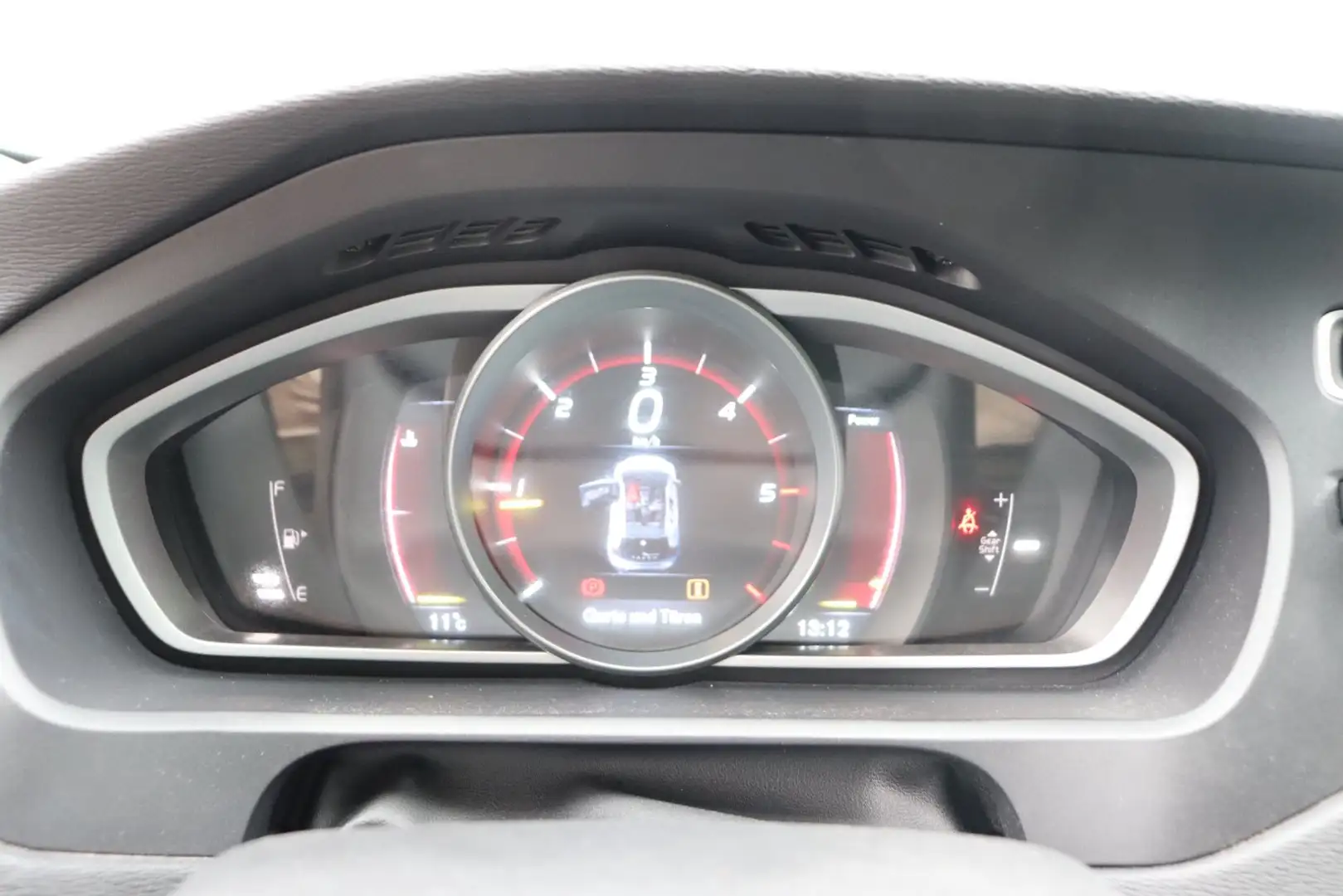 Vehicle image, number 12