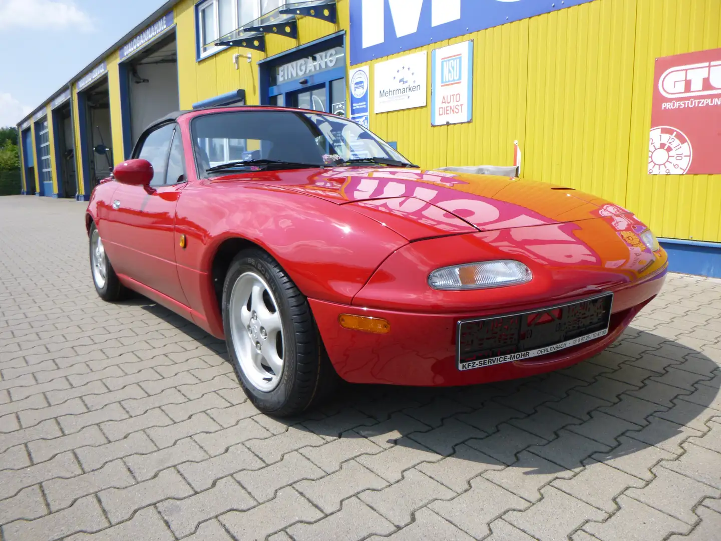 Vehicle image, number 13