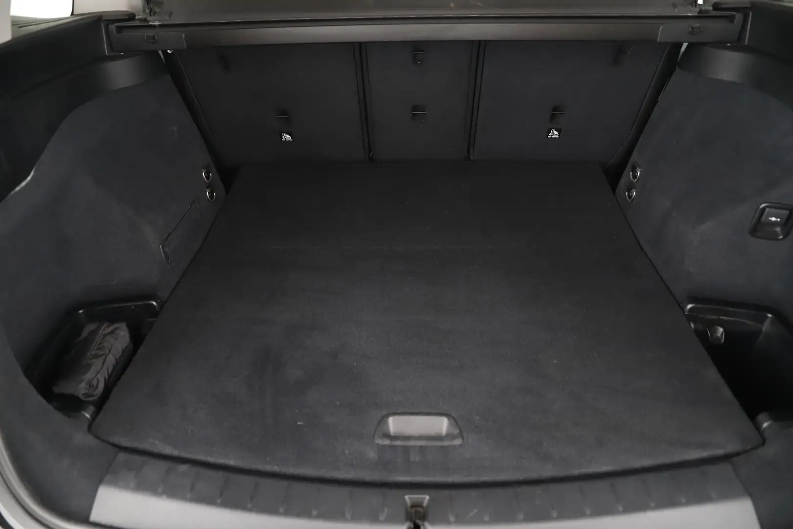 Vehicle image, number 6