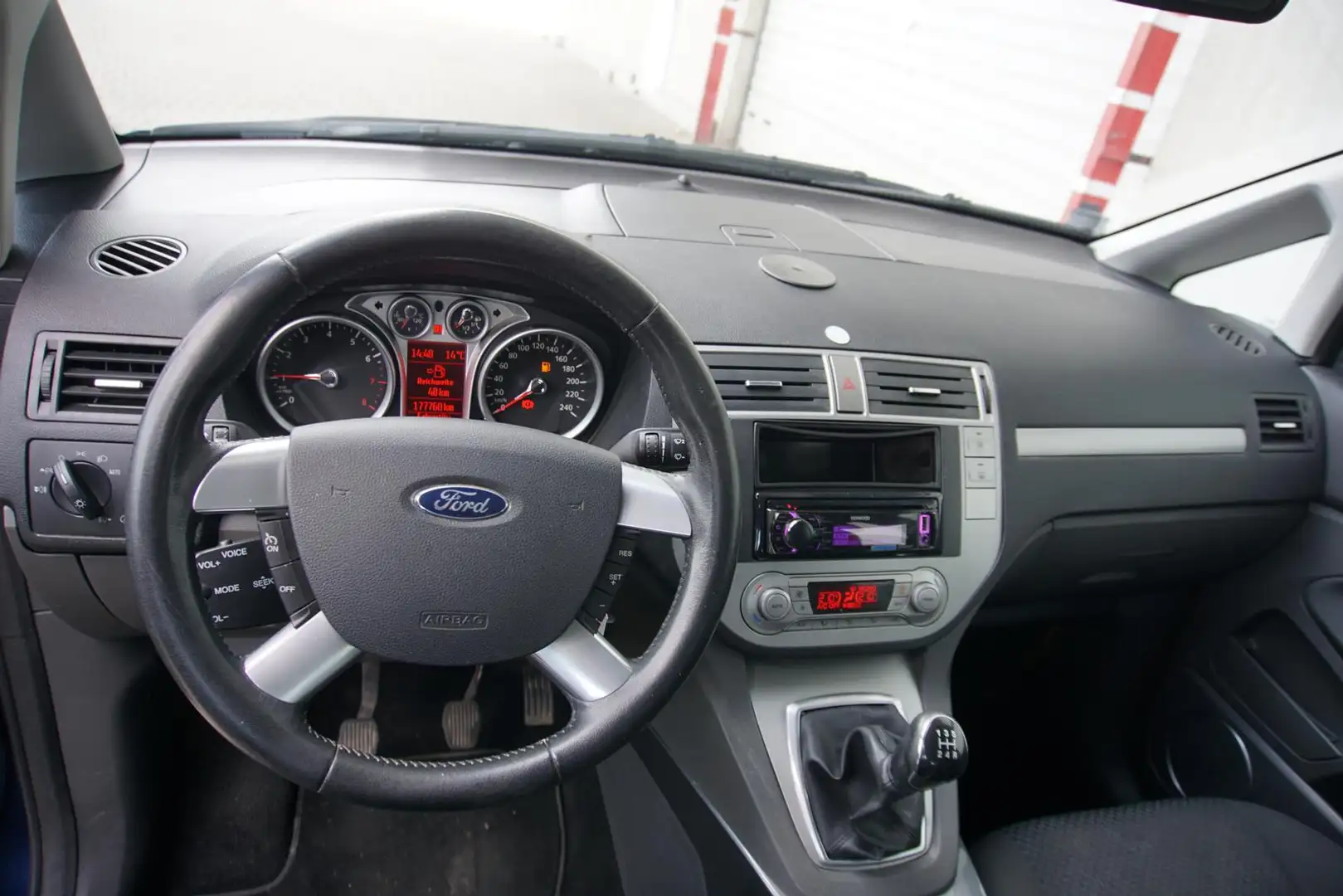Vehicle image, number 9