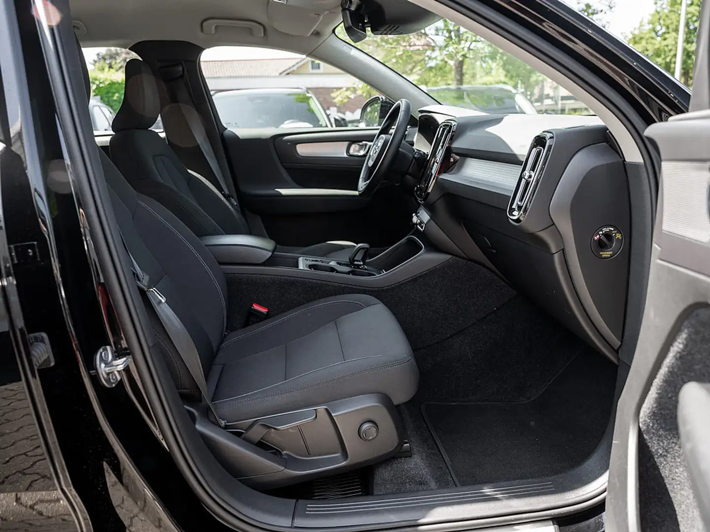 Vehicle image, number 2