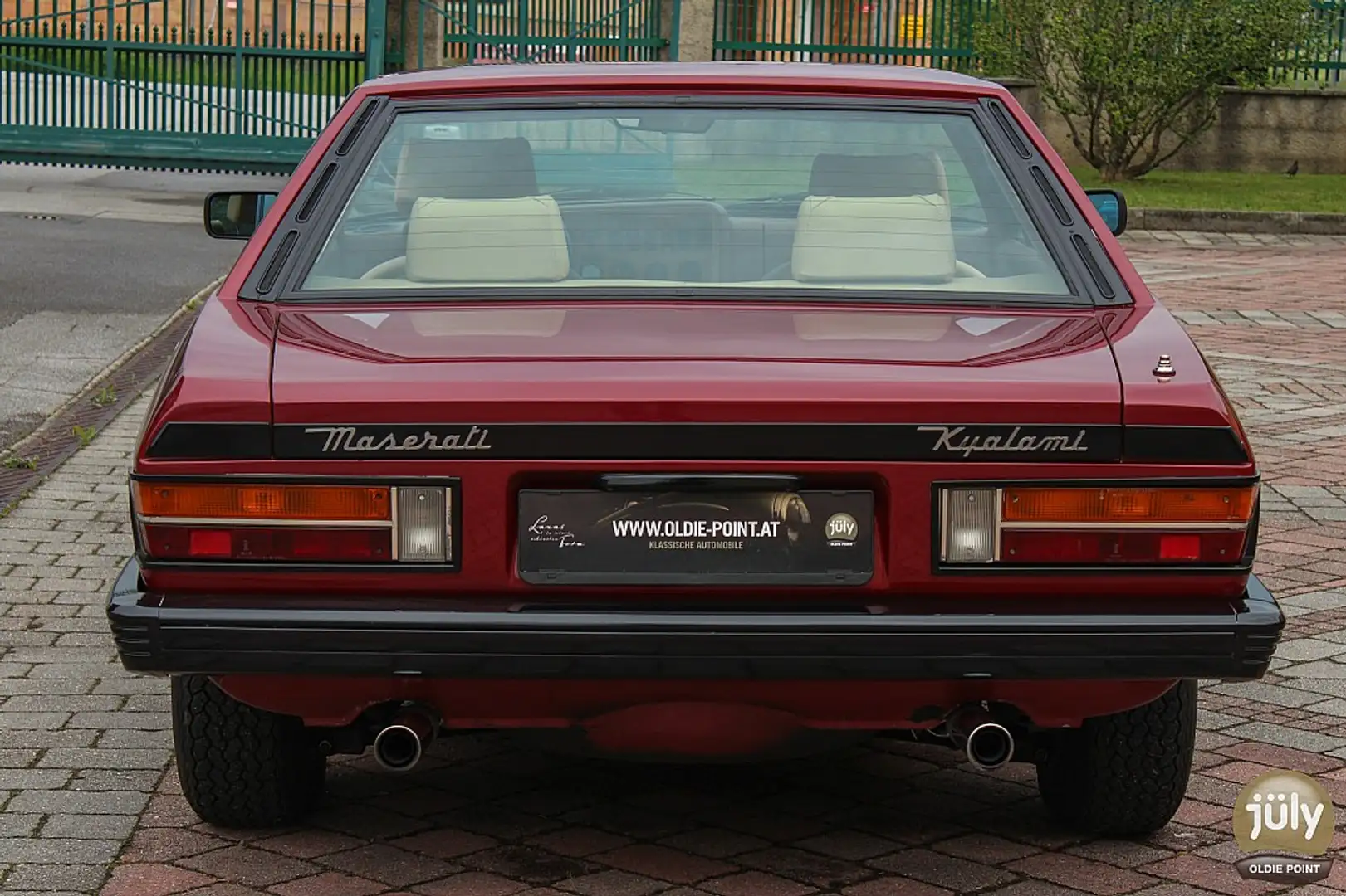 Vehicle image, number 12