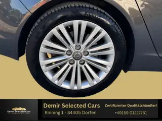 Vehicle image thumbnail, number 7