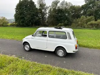 Vehicle image thumbnail, number 7