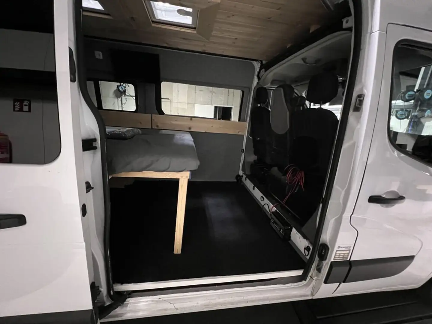 Vehicle image, number 7