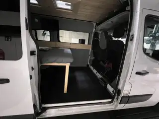 Vehicle image thumbnail, number 7