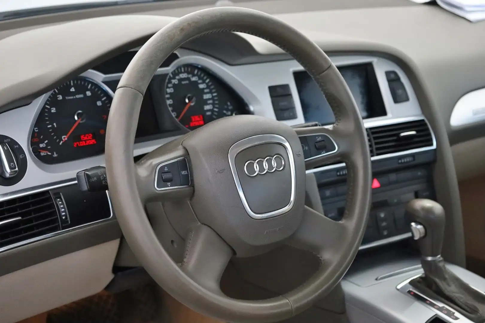 Vehicle image, number 11