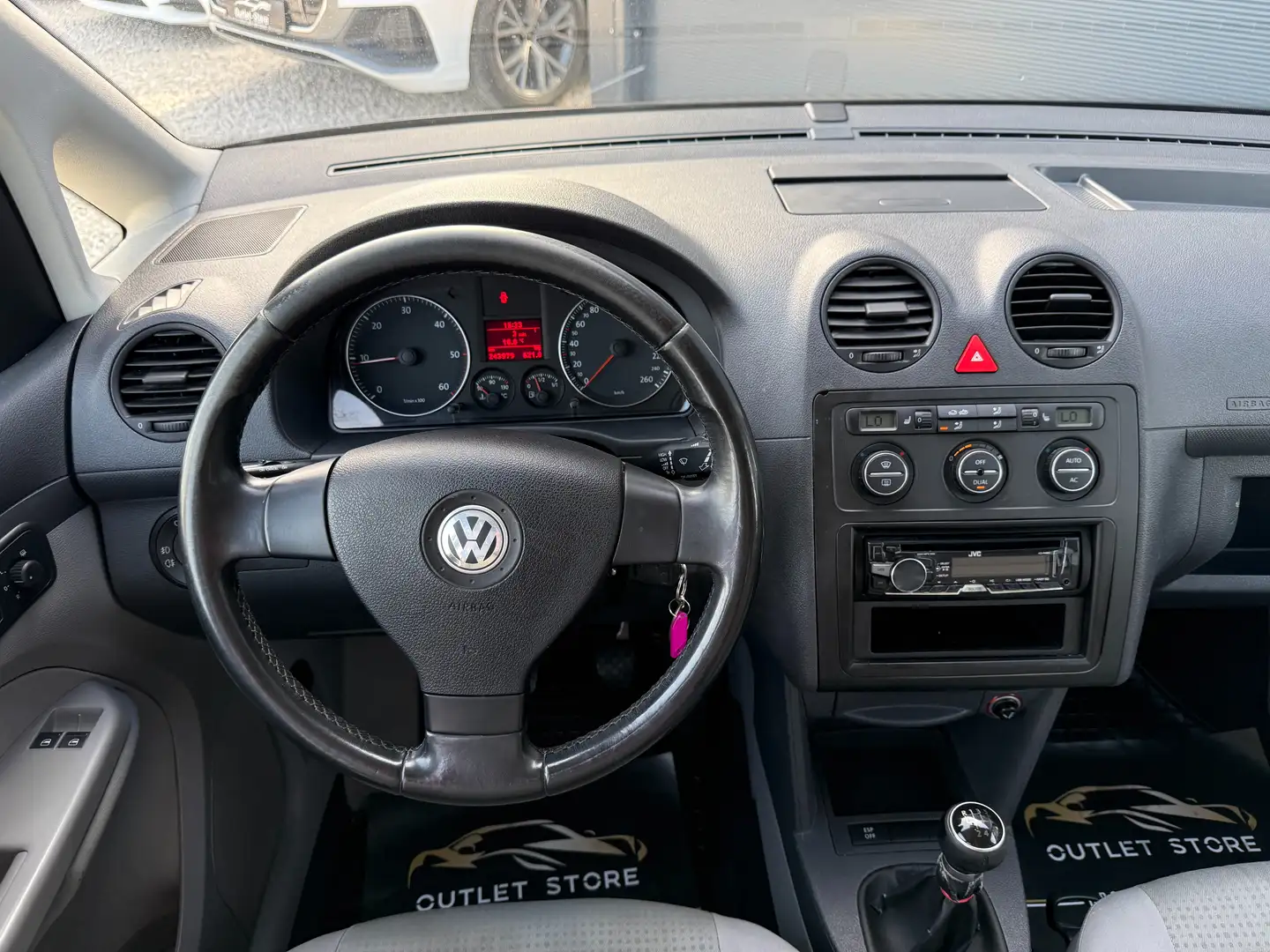 Vehicle image, number 11