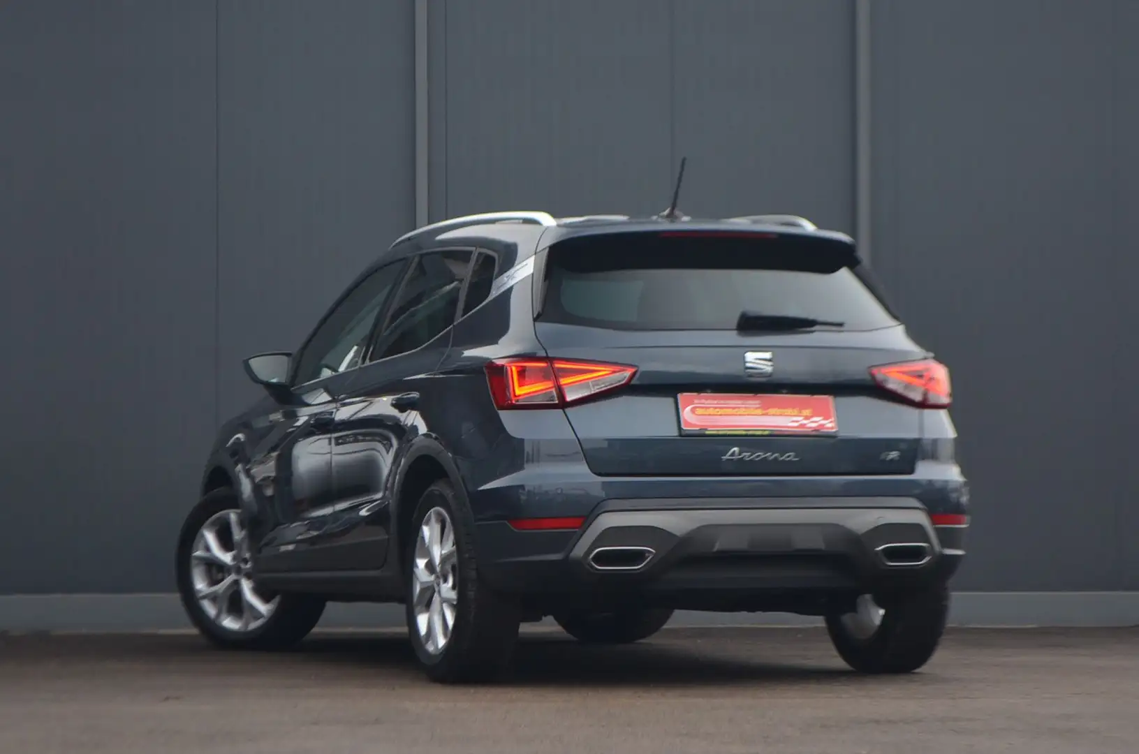 Vehicle image, number 4