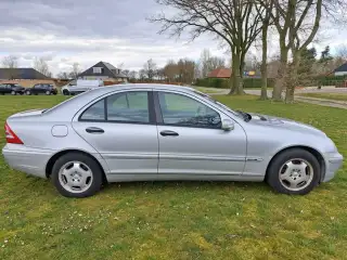 Vehicle image thumbnail, number 6