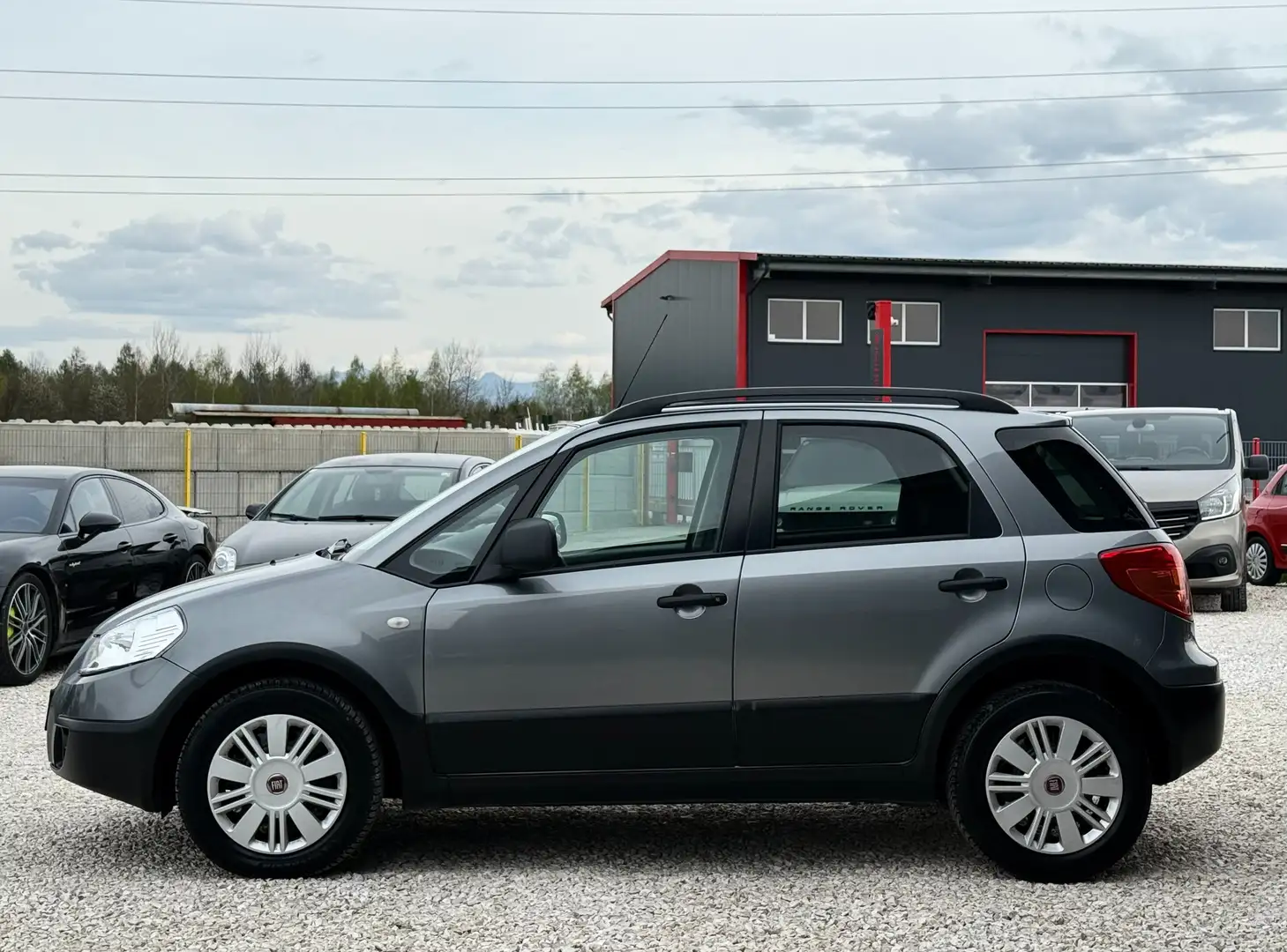 Vehicle image, number 4