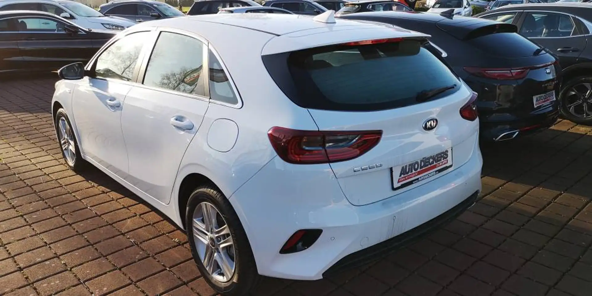 Vehicle image, number 3