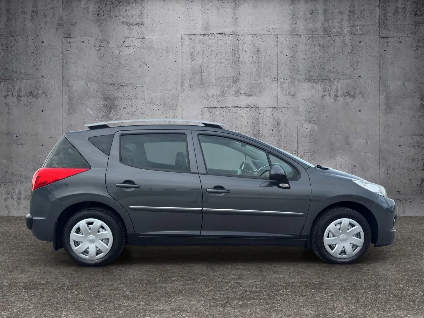 Vehicle image, number 7