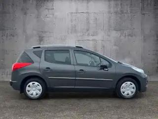 Vehicle image thumbnail, number 7