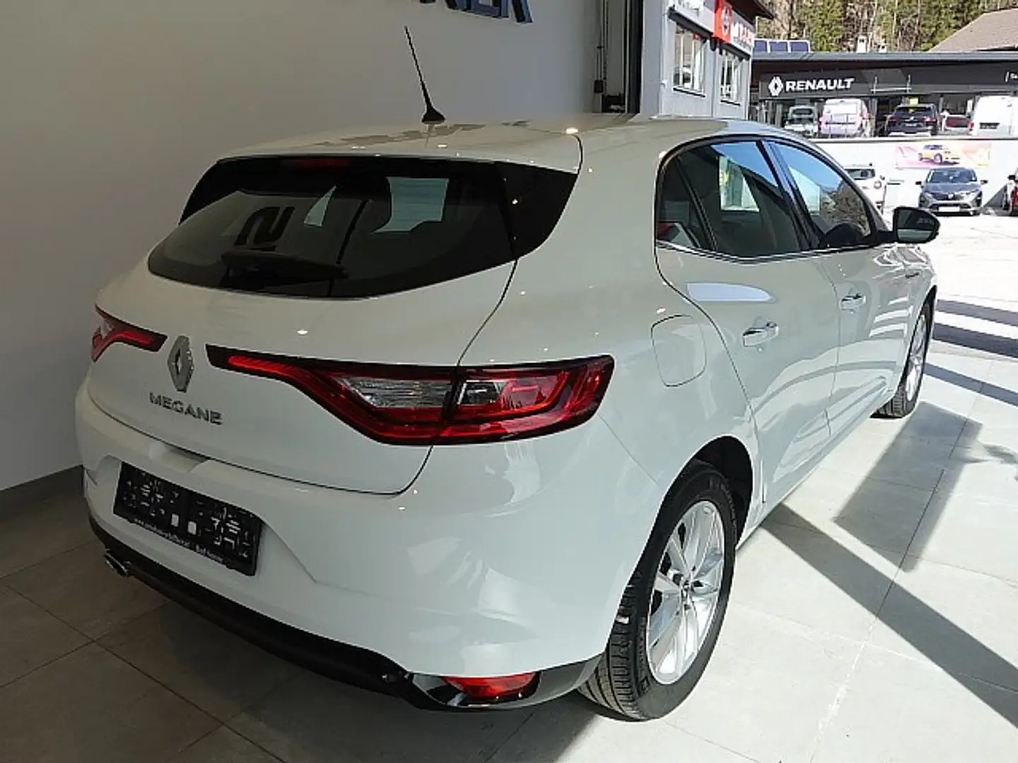 Vehicle image, number 3