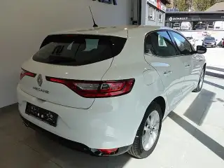 Vehicle image thumbnail, number 3