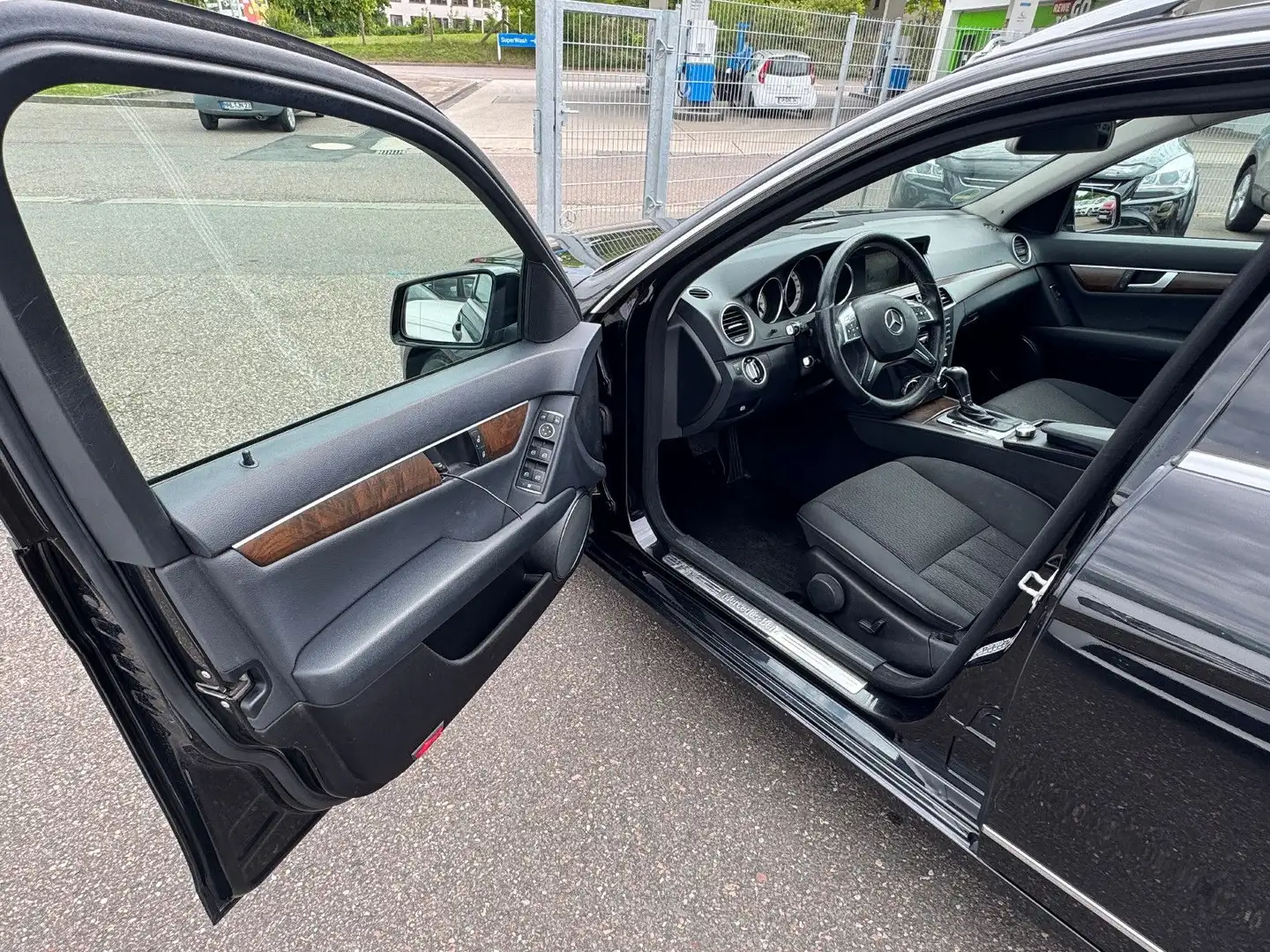 Vehicle image, number 9