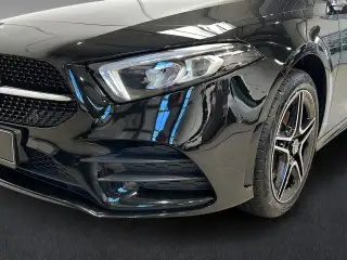 Vehicle image thumbnail, number 3