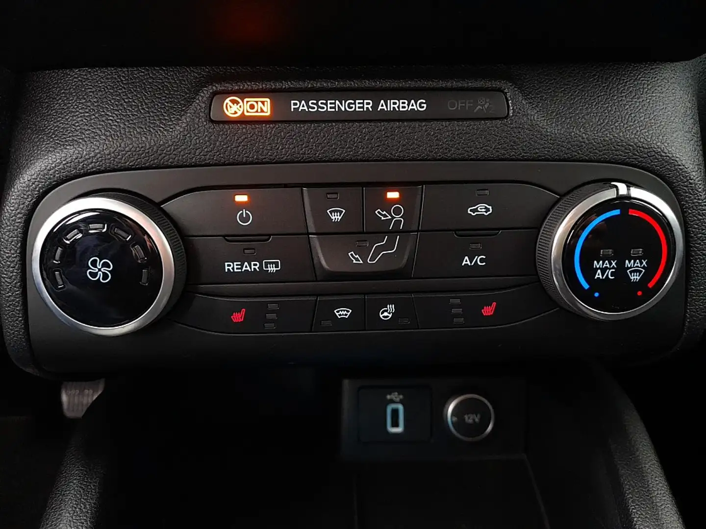 Vehicle image, number 6