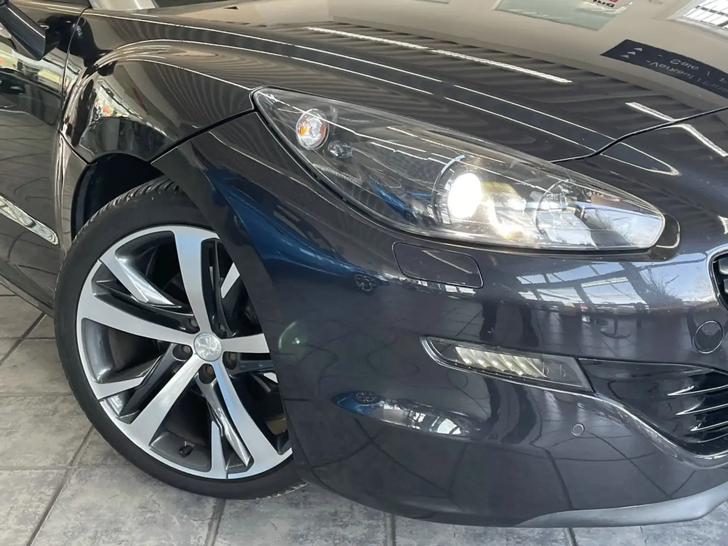 Vehicle image, number 19