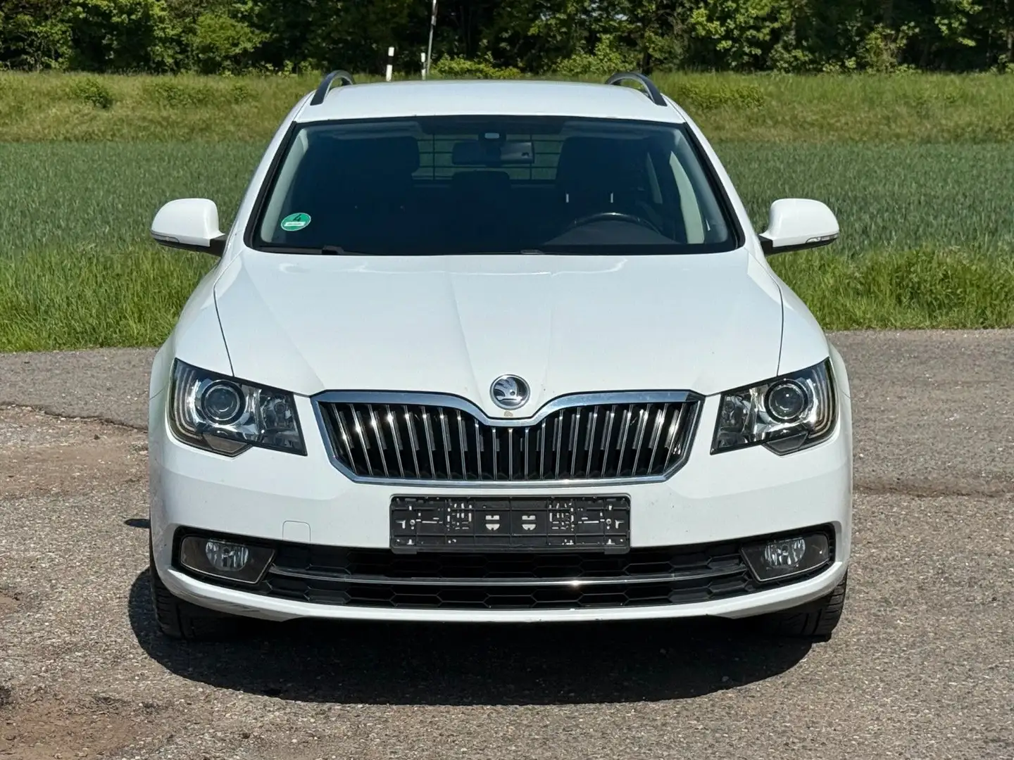 Vehicle image, number 19