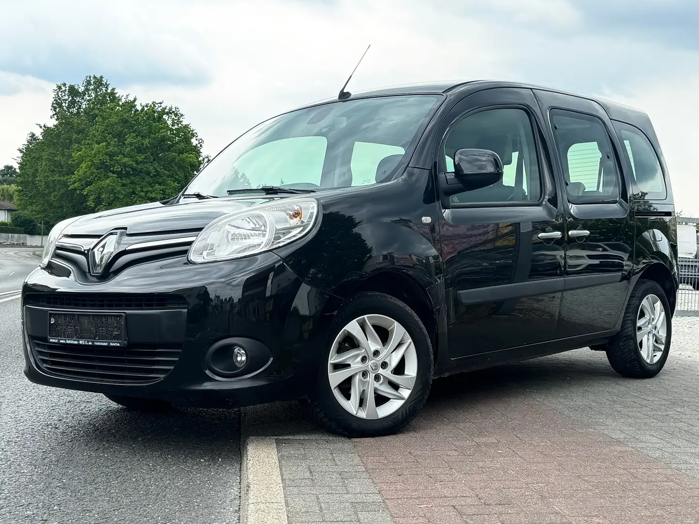 Vehicle image, number 1