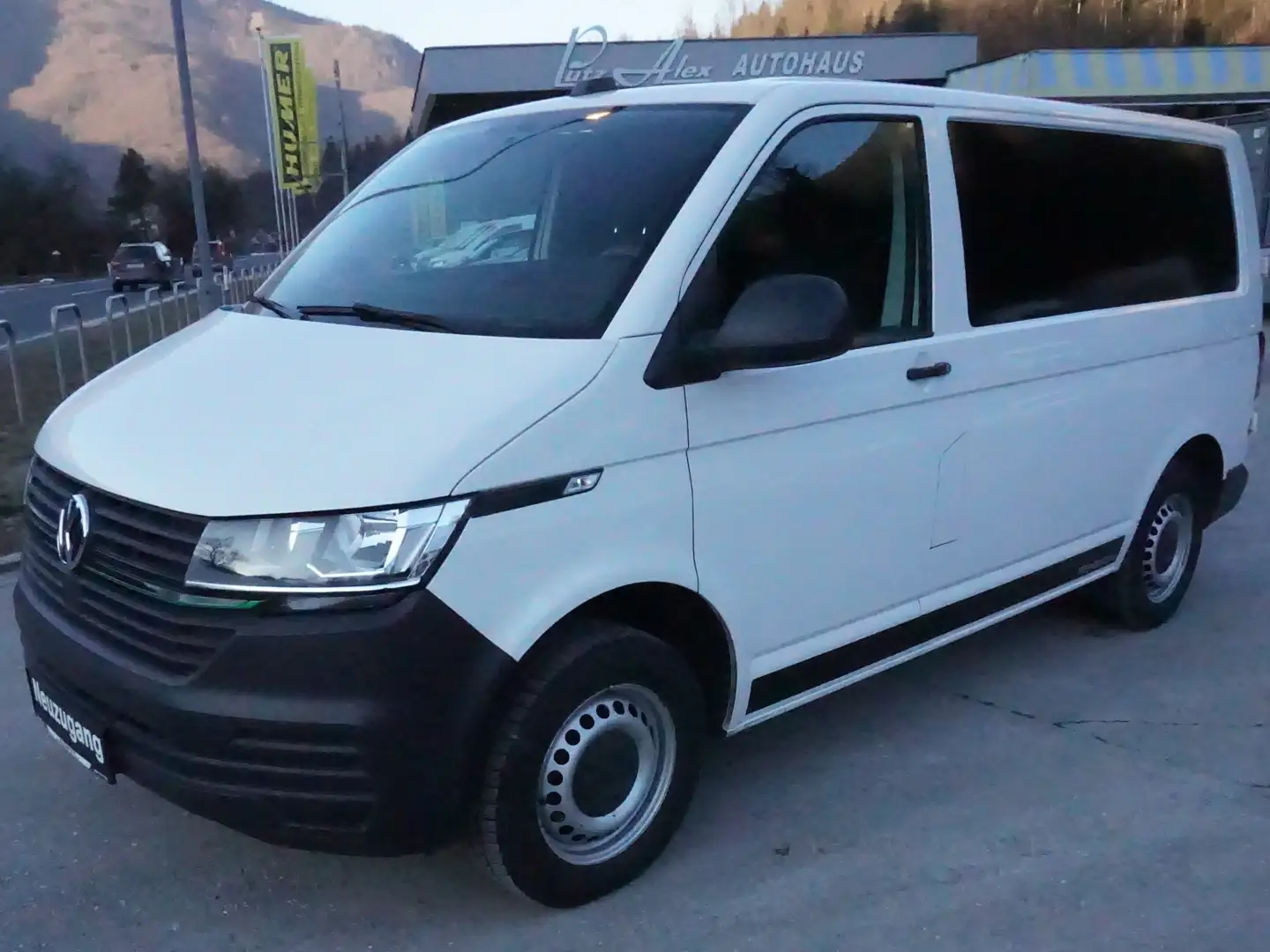 Vehicle image, number 2