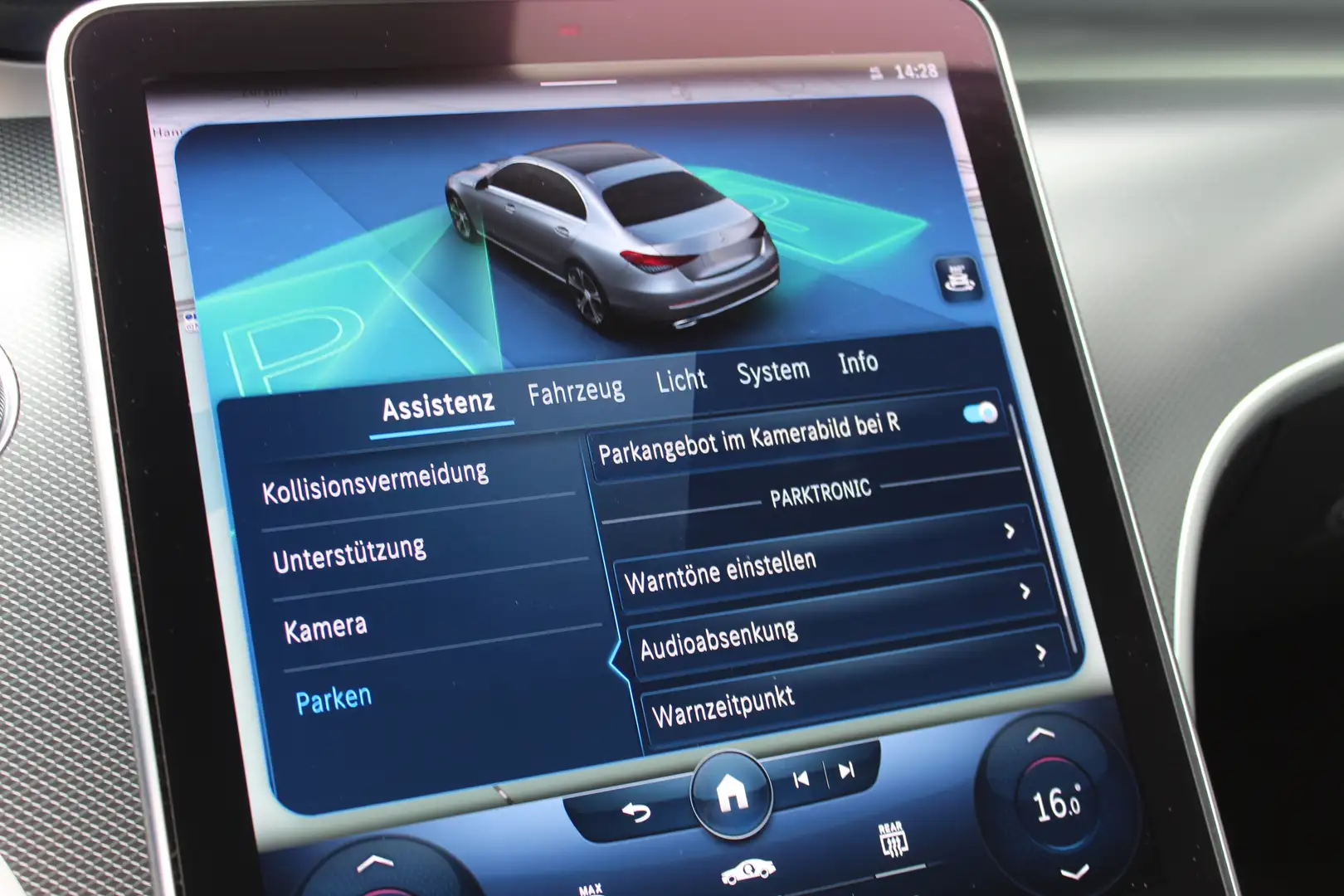 Vehicle image, number 19