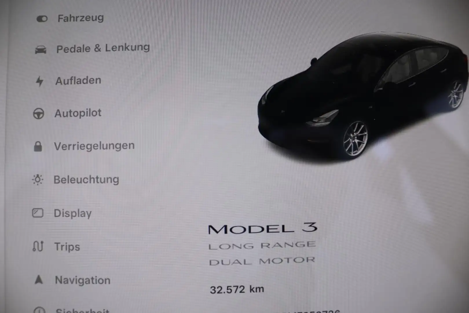 Vehicle image, number 12