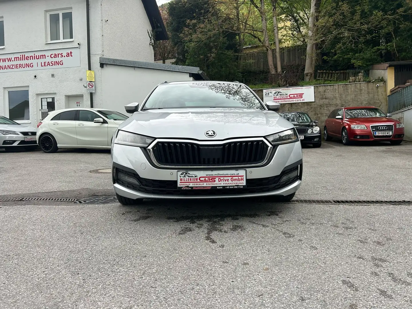 Vehicle image, number 2