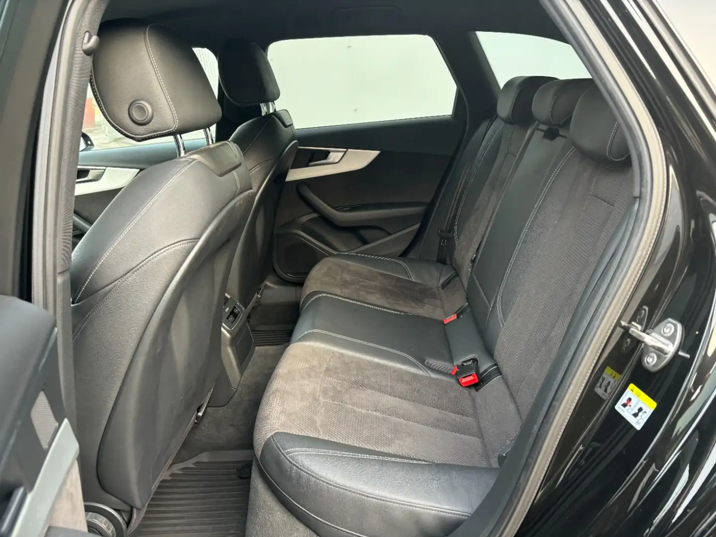 Vehicle image, number 9